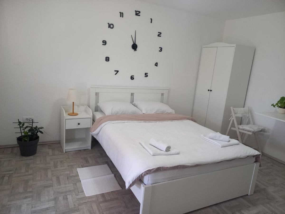 Apartman Flora Vrdnik Exterior foto